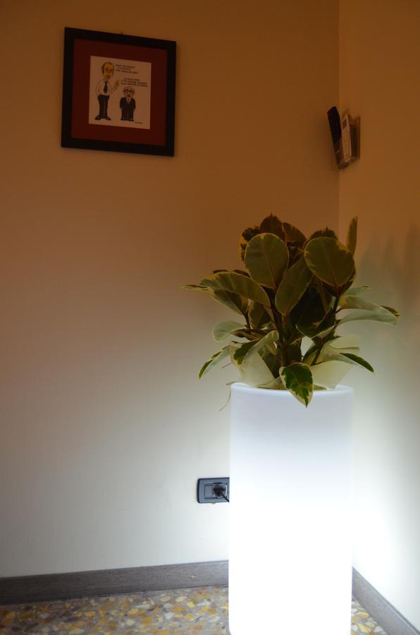 Bed And Breakfast Bissolati Brescia Exterior photo